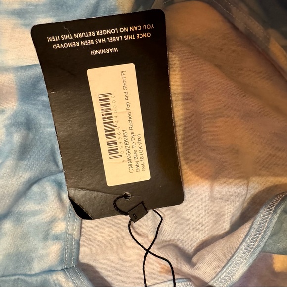 Pretty little thing crop top - Picture 2 of 2